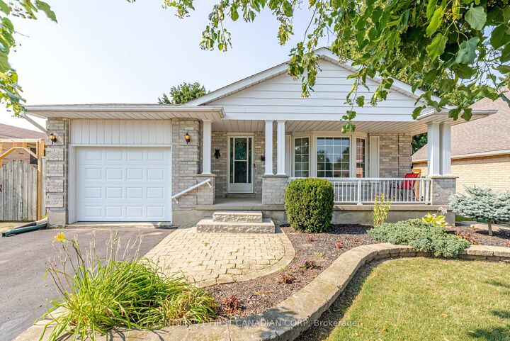 Photo de la propriété: 19 Farmington Drive ON N5R 5X2