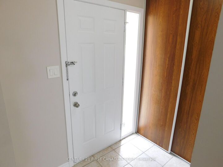 Photo de la propriété:  500 Osgoode Drive 2  ON N6E 2G9 