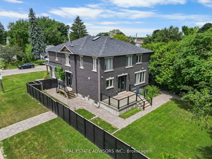 Property Photo: 69 Fenwood Heights ON M1M 2W1
