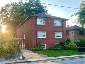 Property Photo: 36 Long Branch Avenue 5 ON M8W 3H9