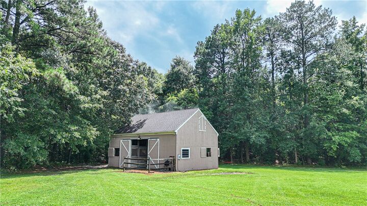 Property Photo: 212 Rountree Crescent VA 23434