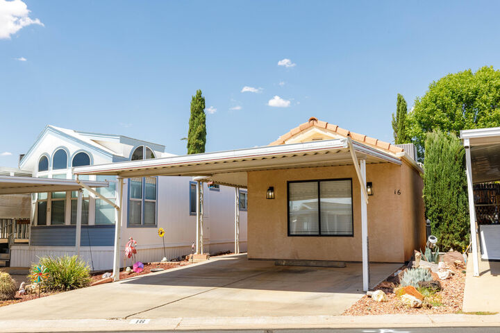 Property Photo:  1225 N Dixie Downs Rd #16  UT 84770 