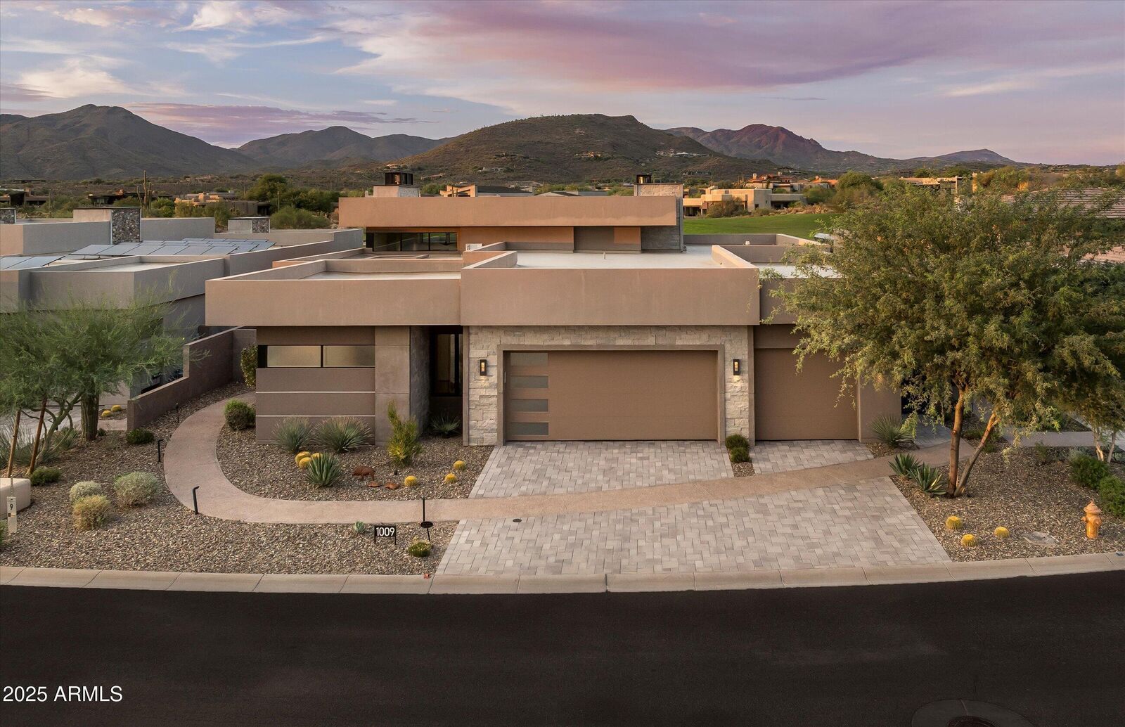 Property Photo: 37200 N Cave Creek Road 1009 AZ 85262