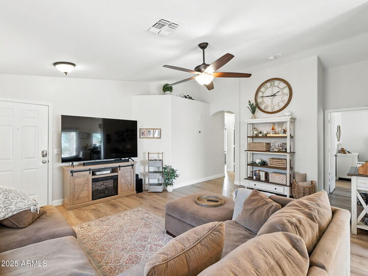 Property Photo: 6768 S Russet Sky Way AZ 85118