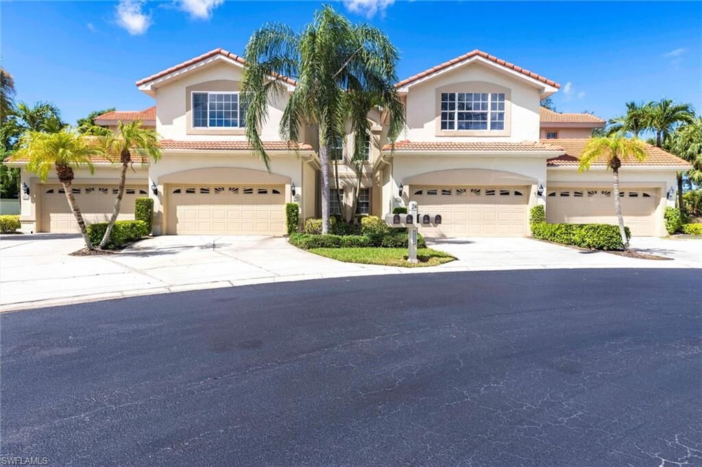 Property Photo:  15157 Oxford Cv 2404  FL 33919 