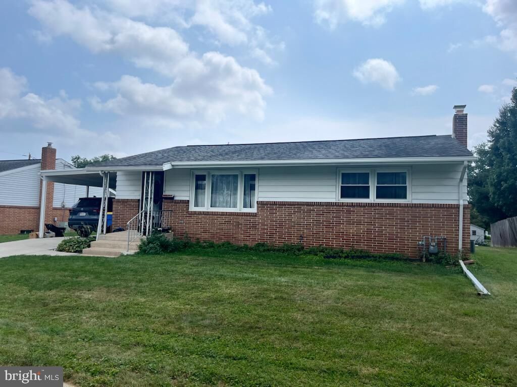 Property Photo: 3405 Hawthorne Drive PA 17011