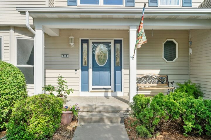 Property Photo: 415 Westridge Dr IA 52404