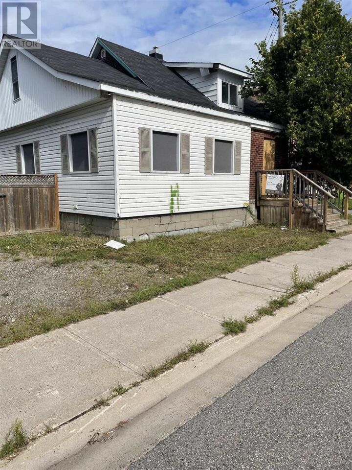 Property Photo: 165 John St ON P6A 1P2