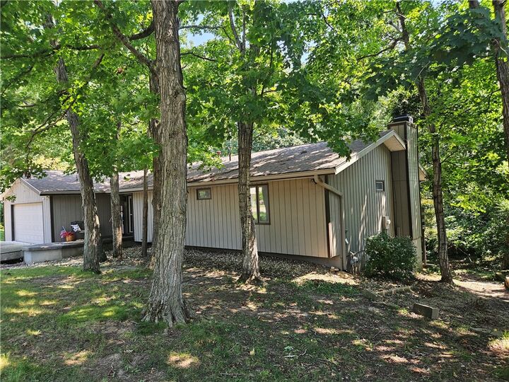 Property Photo: 1610 Robin Court IL 62549