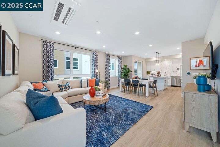 Property Photo: 27264 Cosmo Ct CA 94541