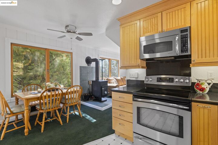 Property Photo: 29810 Mariposa Dr CA 95335
