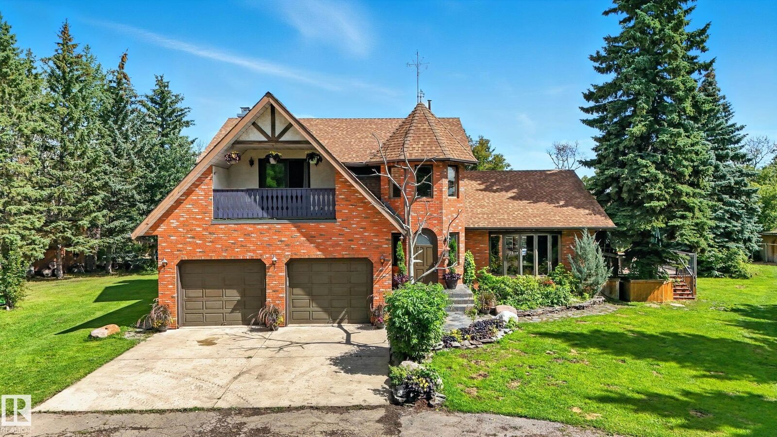 Property Photo: 16815 41 Avenue SW AB T6Y 0H9