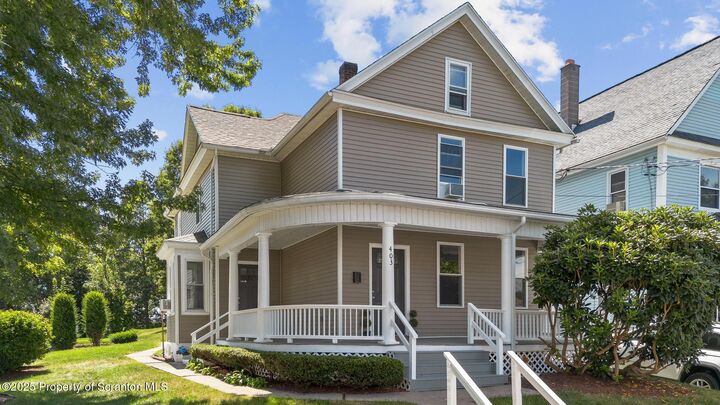 Property Photo: 403 Hill Street PA 18452