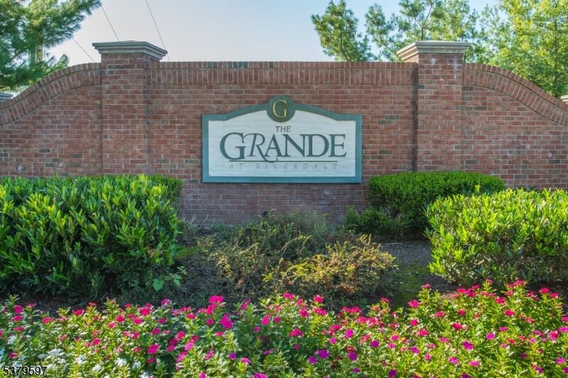 Property Photo: 6203 Brookhaven Ct 6203 NJ 07457