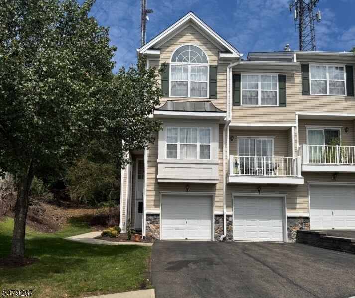Property Photo: 132 Summit Rdg NJ 07442
