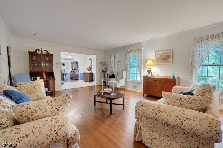 Property Photo:  6 Quarry Ct  NJ 07869 
