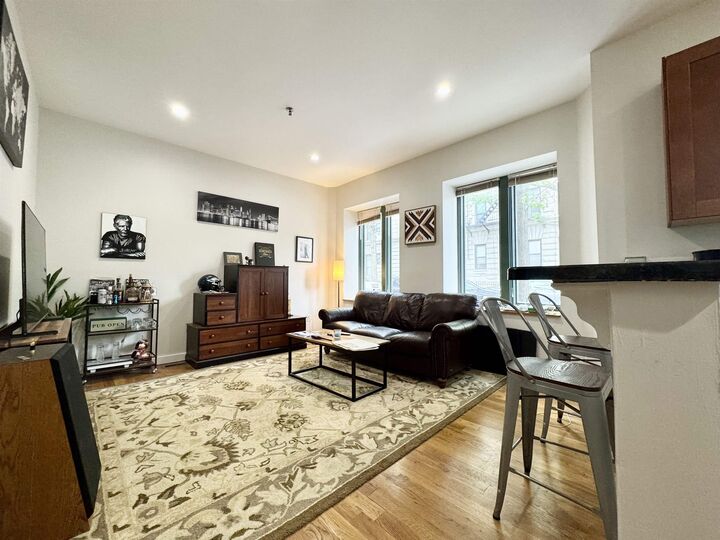 Property Photo:  267 York St 1A  NJ 07302 