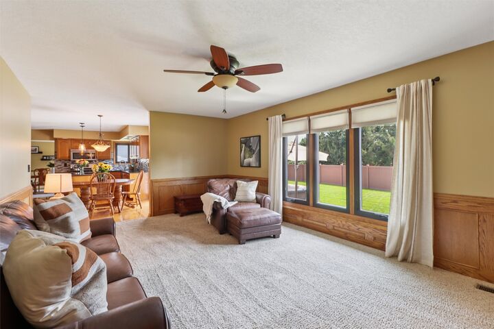 Property Photo: 9318 Goodman Circle IA 50322