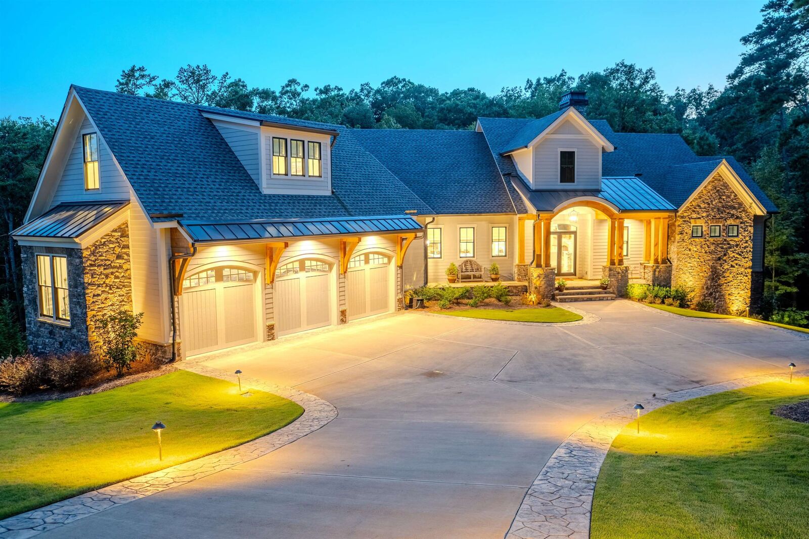 Property Photo: 1021 Cavalier Cove GA 30642-5313