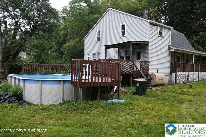 Property Photo:  2215 Pennsylvania Avenue  PA 18063 