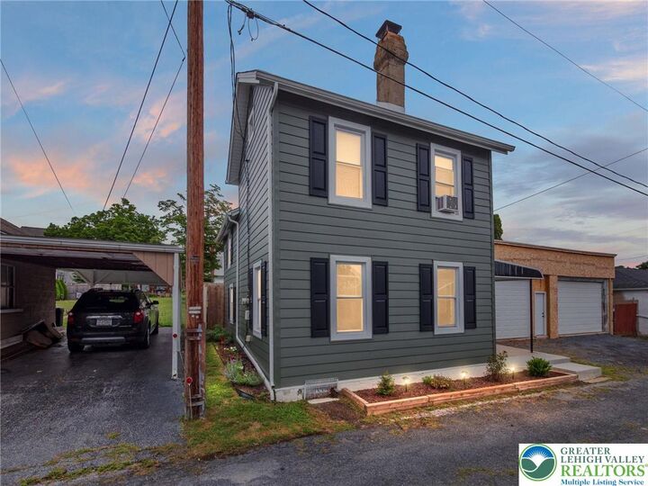 Property Photo:  1015 Crane Street  PA 18032 