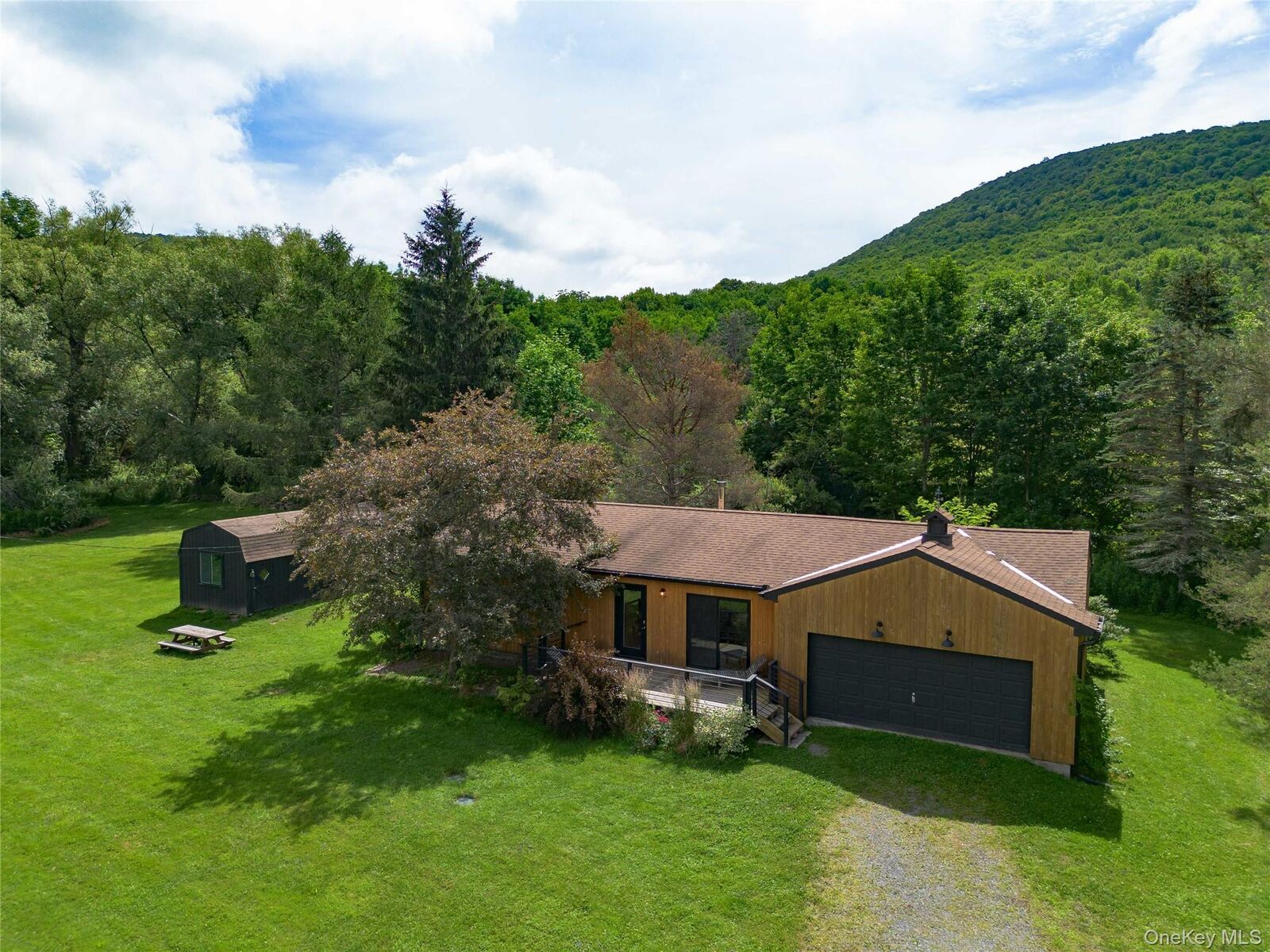 Property Photo:  260 Gladstone Hlw Road  NY 13731 