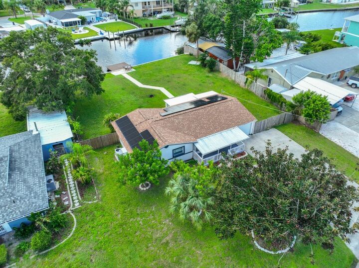 Property Photo:  812 White Heron Boulevard  FL 33570 