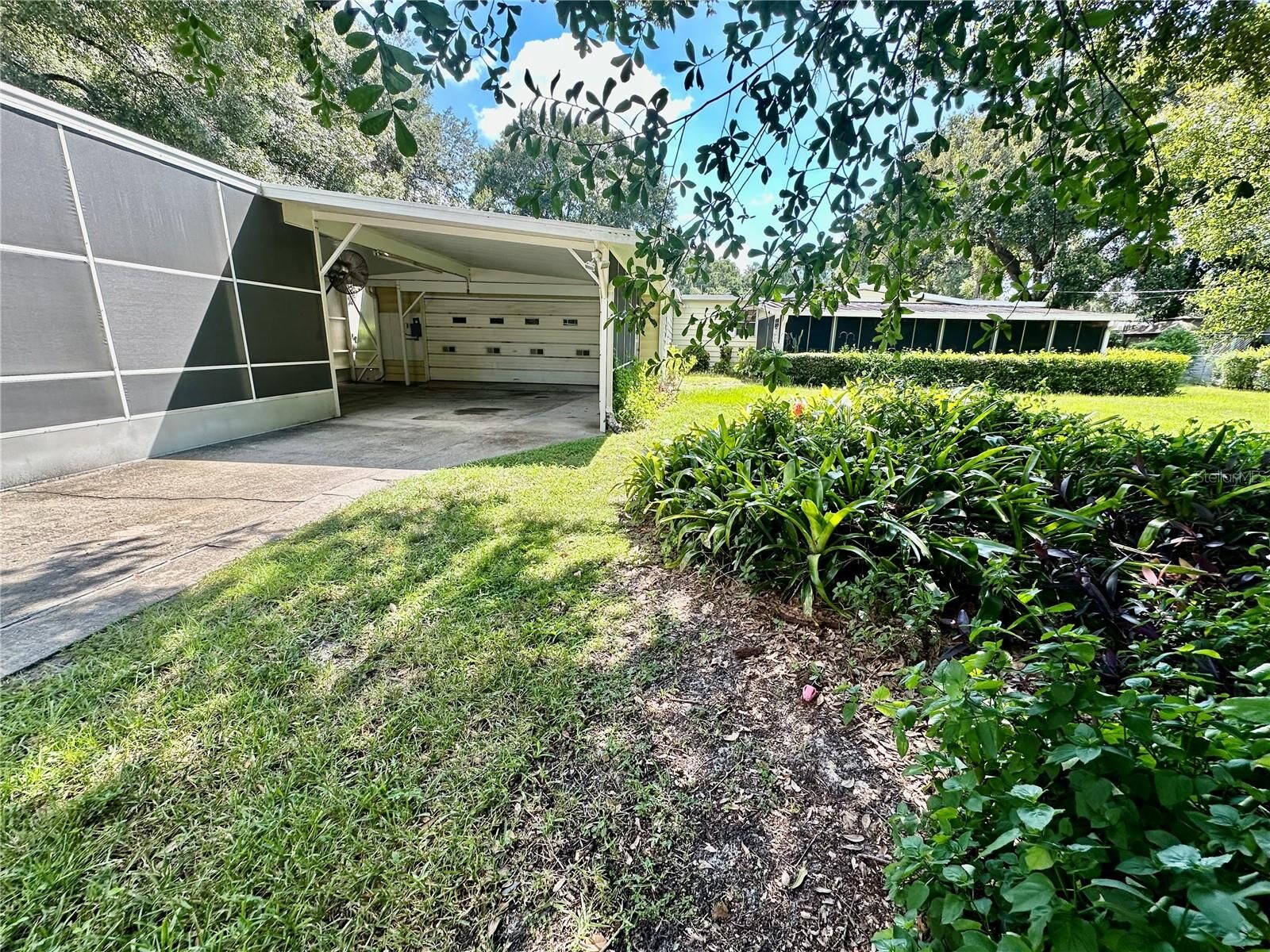 Property Photo:  220 Grove Ridge Drive  FL 33880 