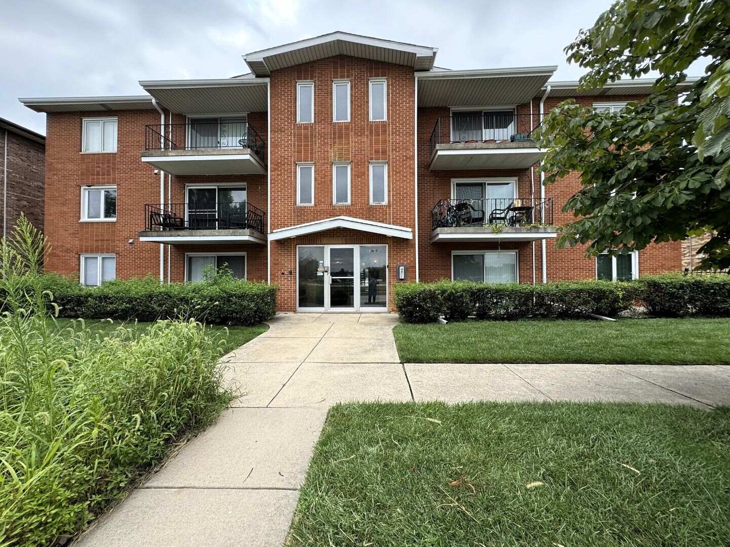 Property Photo:  10840 Kilpatrick Avenue 1nw  IL 60453 