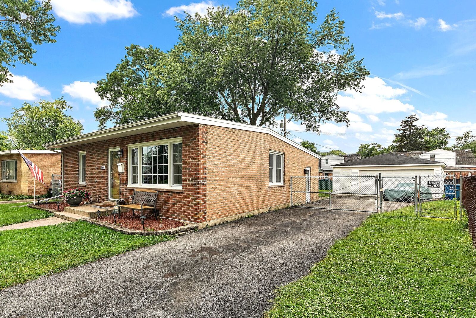 Property Photo:  11534 S Lee Road  IL 60803 