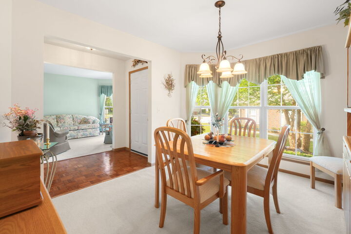 Property Photo:  883 Wembley Court  IL 60120 