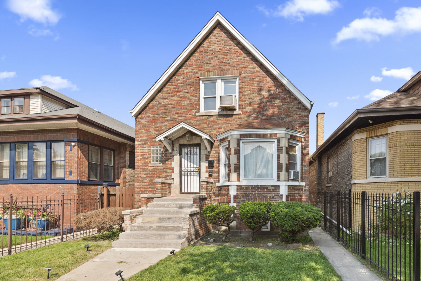Property Photo: 6935 S Campbell Avenue IL 60629