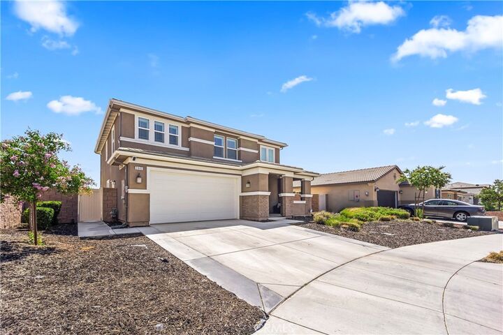 Property Photo:  2443 Wild Oak Court  CA 92570 