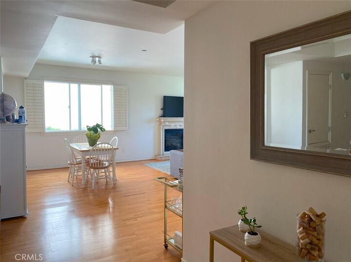 Property Photo:  1241 S Westgate Avenue 202  CA 90025 