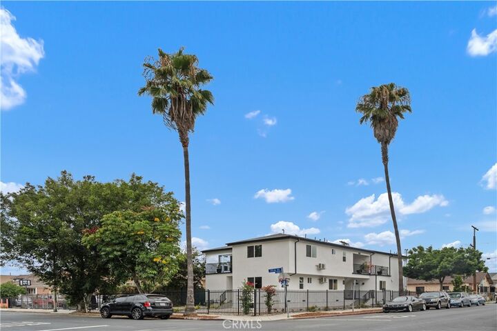 Property Photo: 759 E 25th Street CA 90011