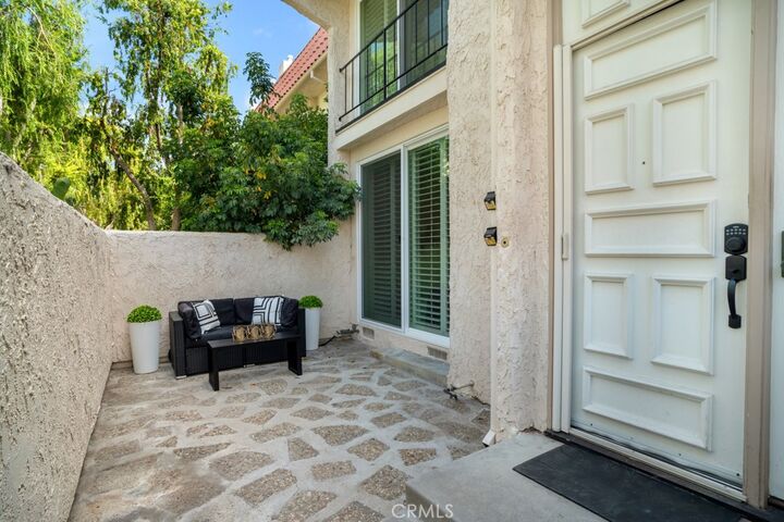 Property Photo:  6246 Shoup Avenue 1/2  CA 91367 