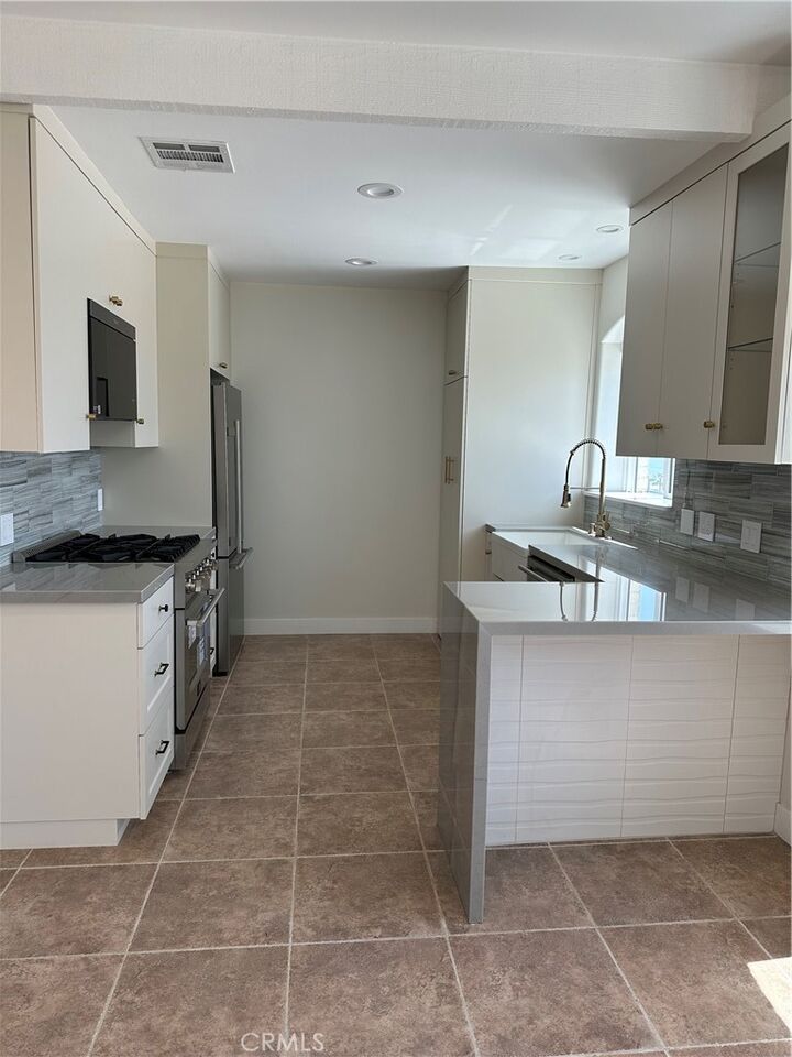 Property Photo:  3309 Highland Ave.  CA 90266 