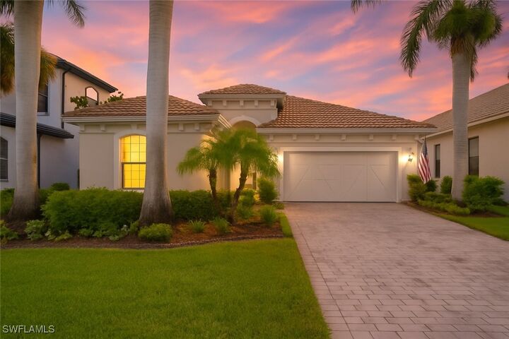Property Photo:  1465 Serrano Circle  FL 34105