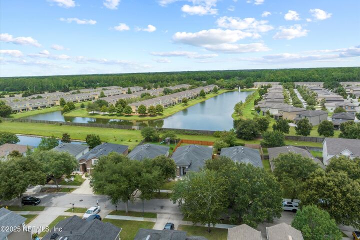Property Photo: 5985 Wind Cave Lane FL 32258