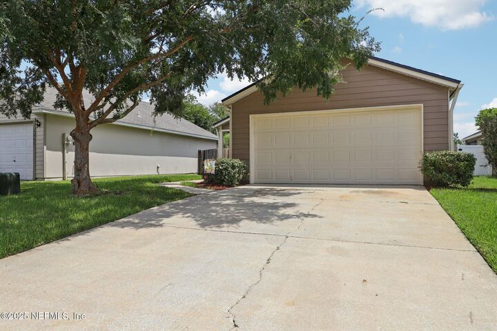 Property Photo:  1531 Irishwood Court  FL 32068 