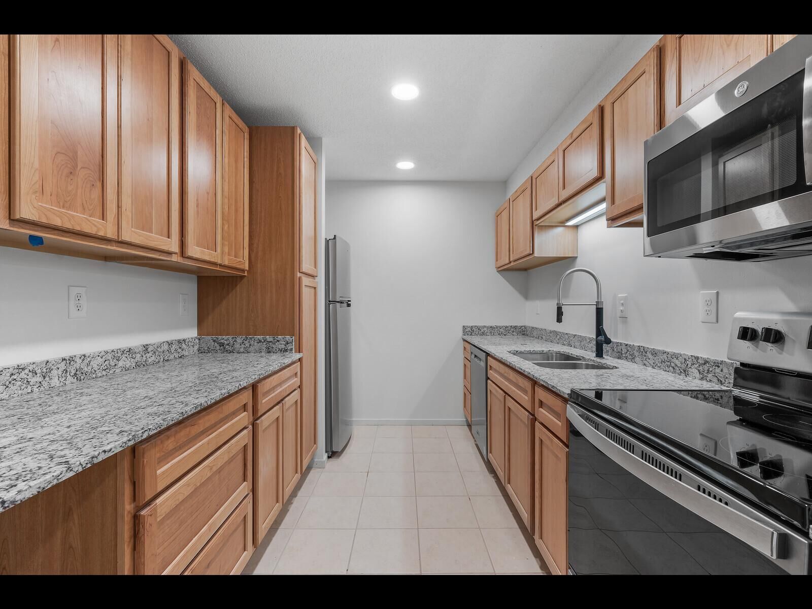 Property Photo: 6328 Barrie Road 2J MN 55435
