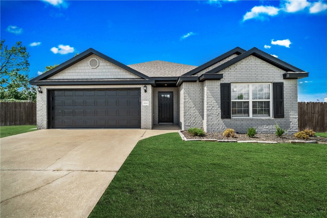 Property Photo: 3009 W Sunset Drive AR 72756