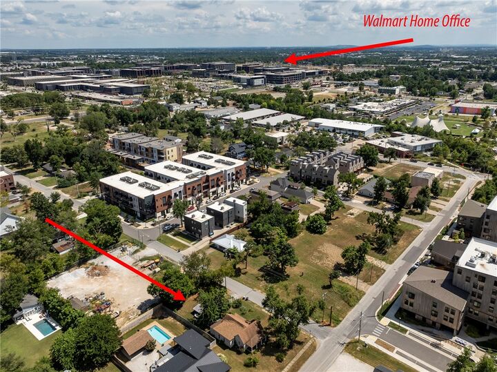 Property Photo:  119 SE F Street  AR 72712 