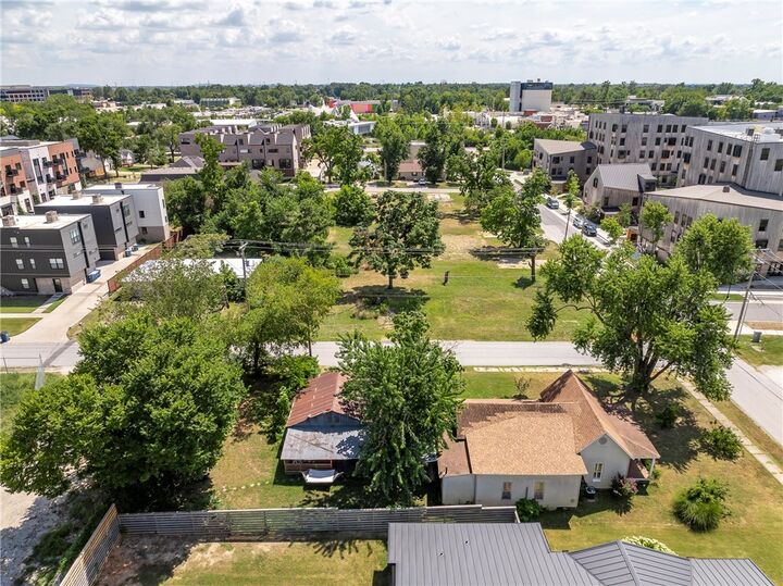 Property Photo: 119 SE F Street AR 72712
