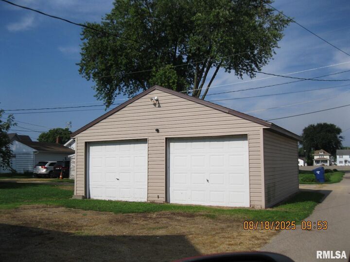 Property Photo: 714 Isabella Court IA 52732