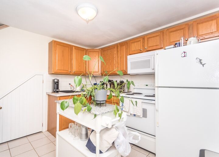 Property Photo:  3 Webster Rd 3  MA 02421 