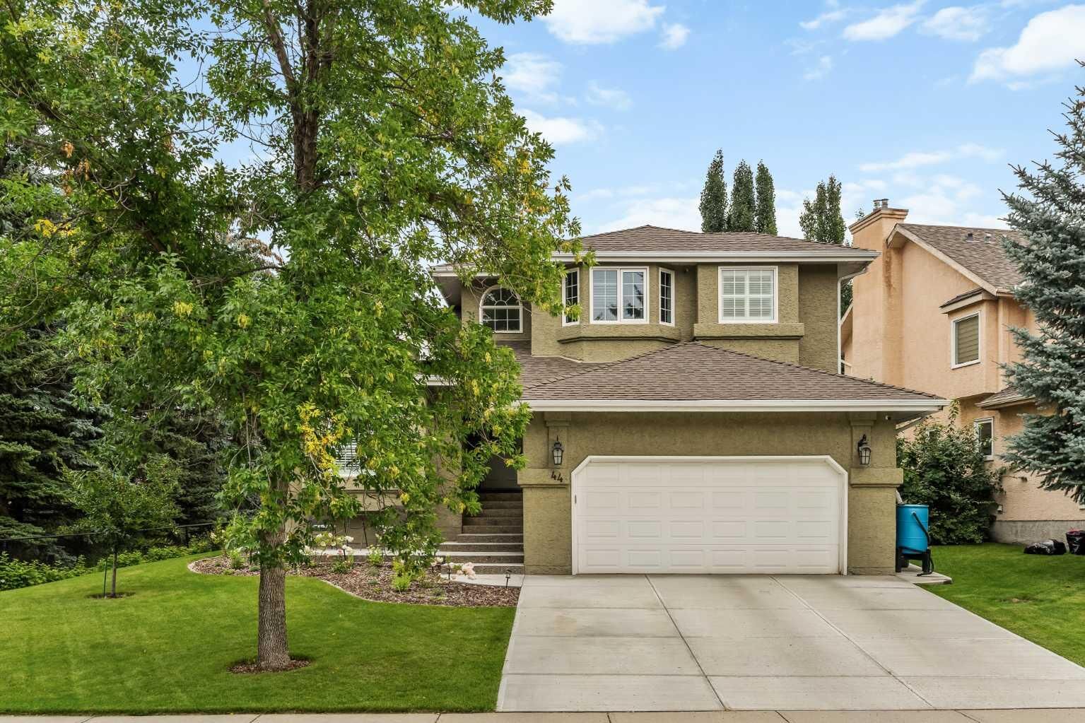 Property Photo:  44 Mountain Park Circle SE  AB T2Z 1N7 