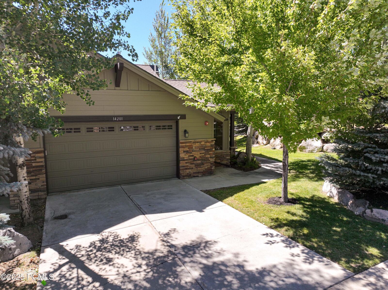 Property Photo: 14201 N Council Fire Trail UT 84036