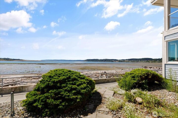 Property Photo: 651 SE Bayshore Drive E101 WA 98277