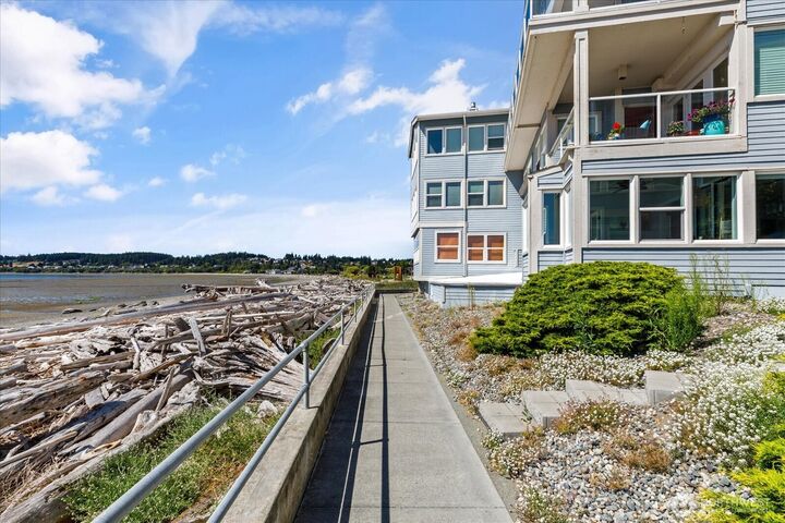 Property Photo:  651 SE Bayshore Drive E101  WA 98277 